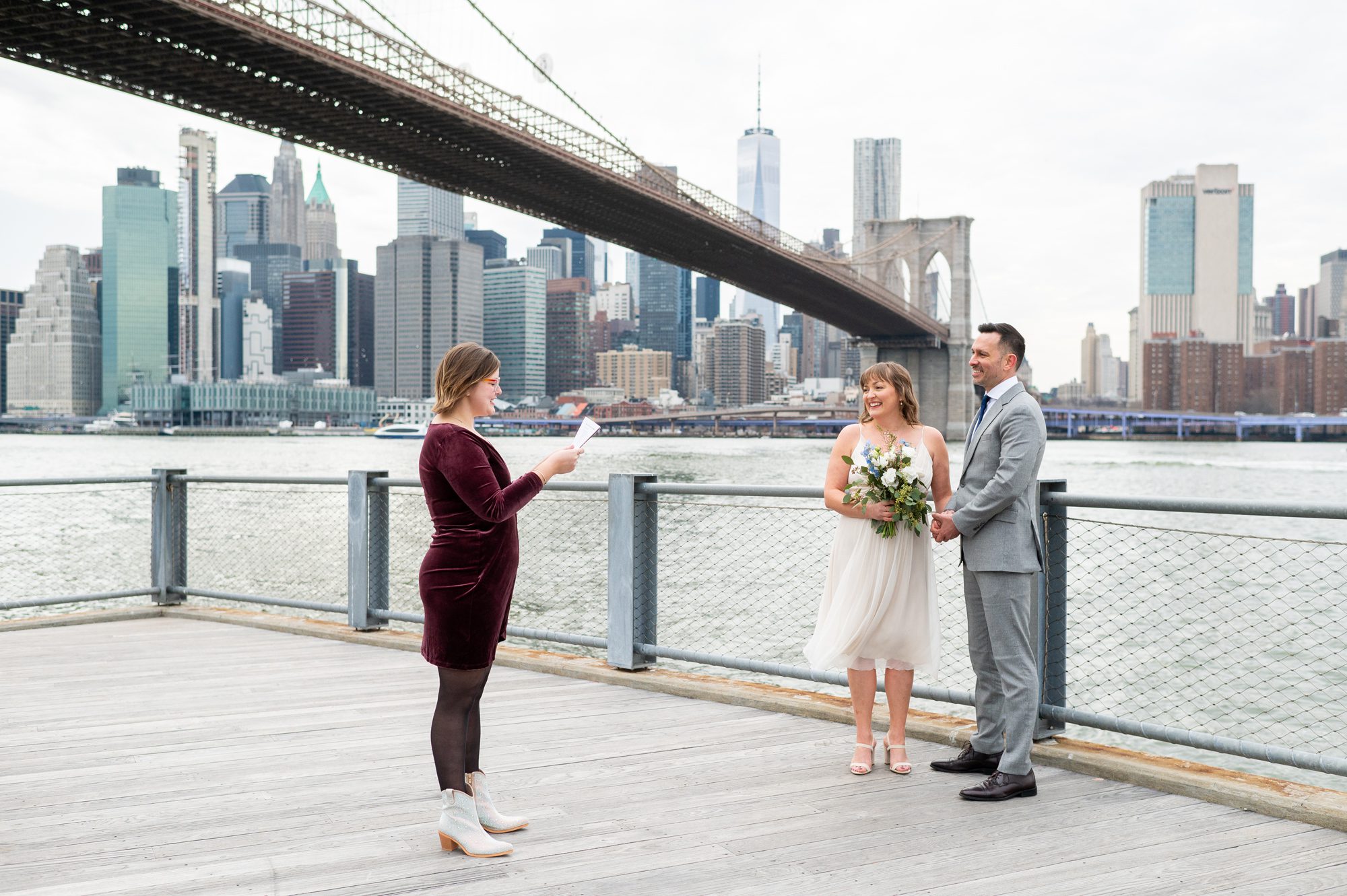 Couple geting married at Brooklyn Bridge Park
