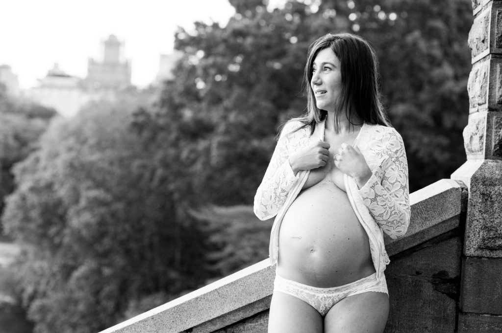 Black and White Maternity Photos