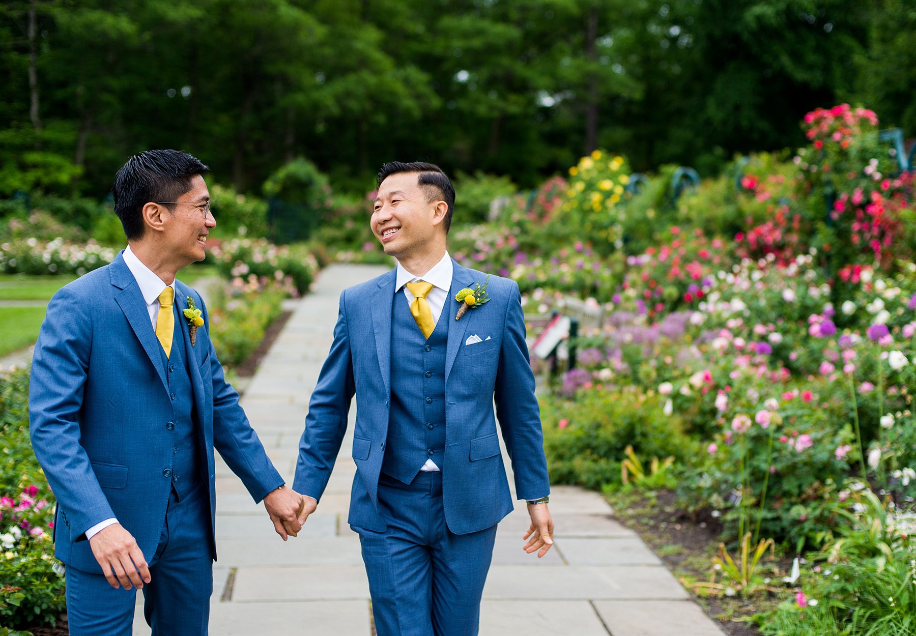 NY Botanic Garden wedding with two grooms 