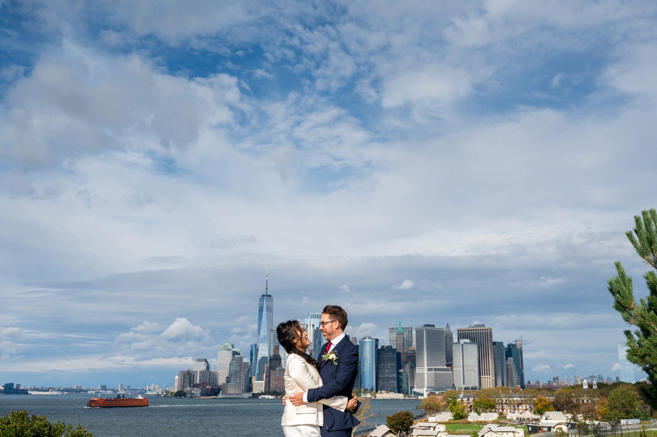 Wedding couple in Governors Island NYC