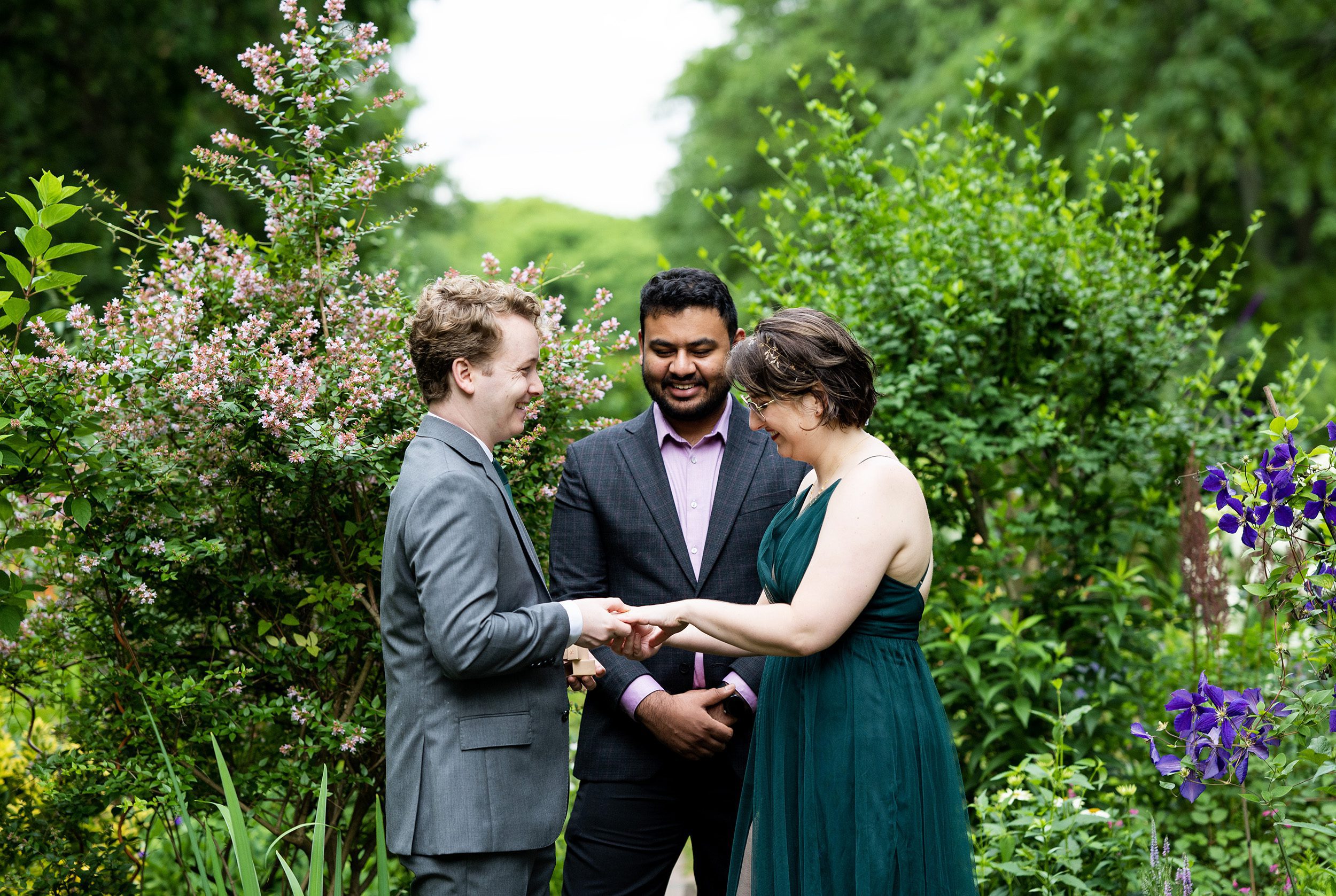 Couple elopement at 91st Street Garden in Riverside Park 
